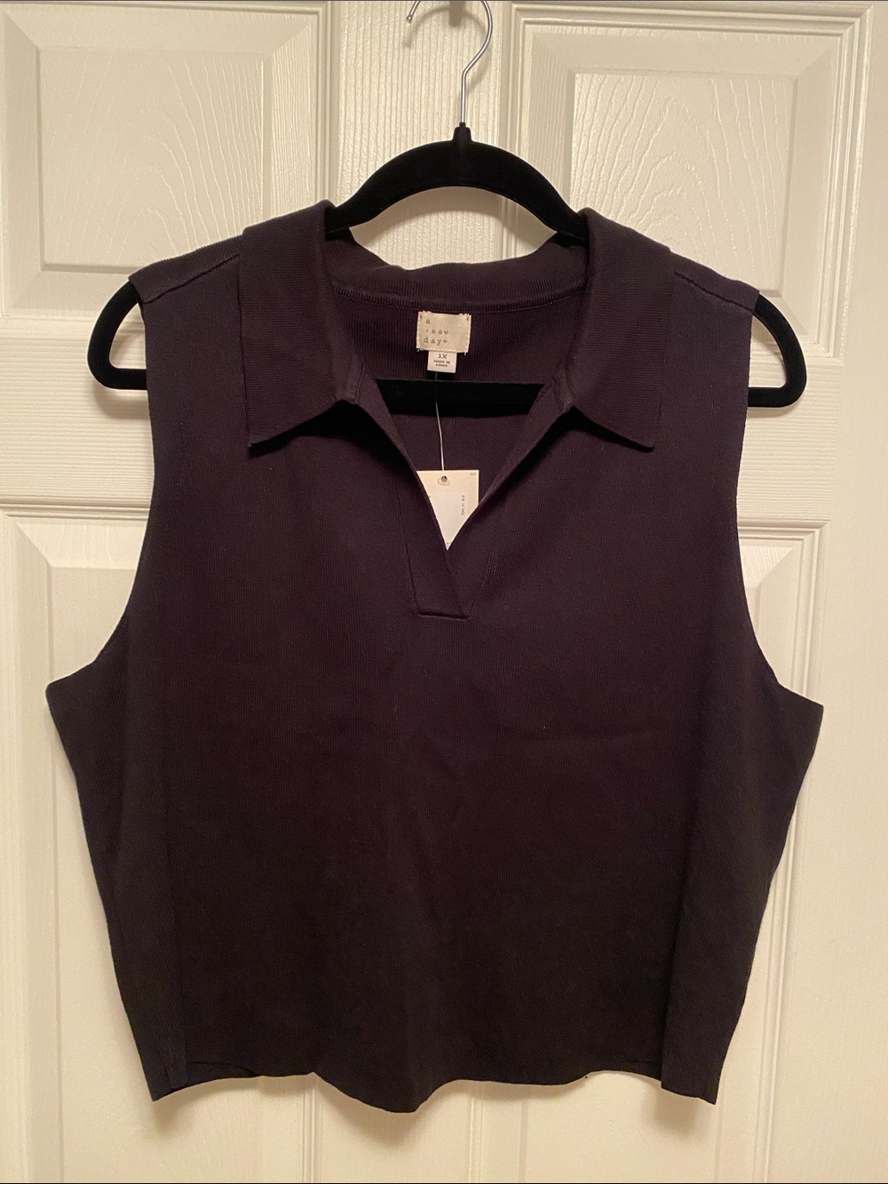 a new day Black Sleeveless Collared Sweater Top…size 1X